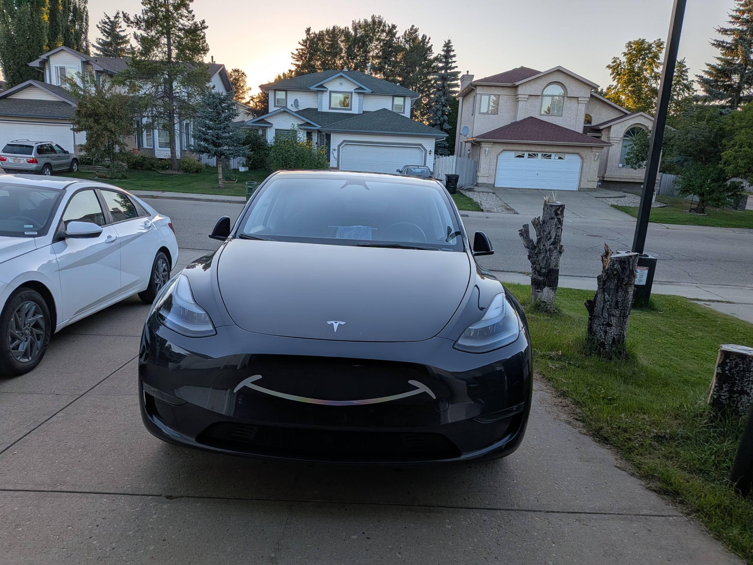 Tesla Model Y 2024 in Edmonton, AB