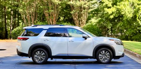 Nissan Pathfinder 2025