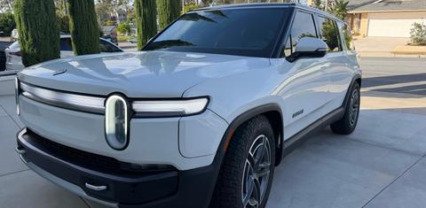 Rivian R1S 2026