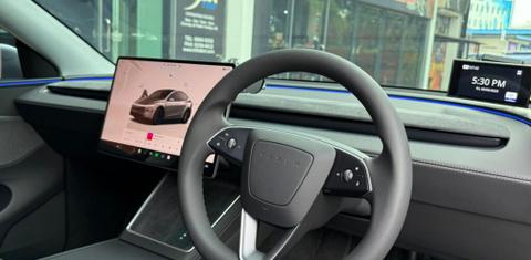 Tesla Model Y 2026