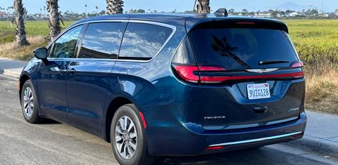 Chrysler Pacifica 2024
