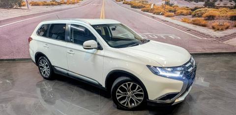 Mitsubishi OUTLANDER 2016