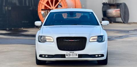 Chrysler 300 2022