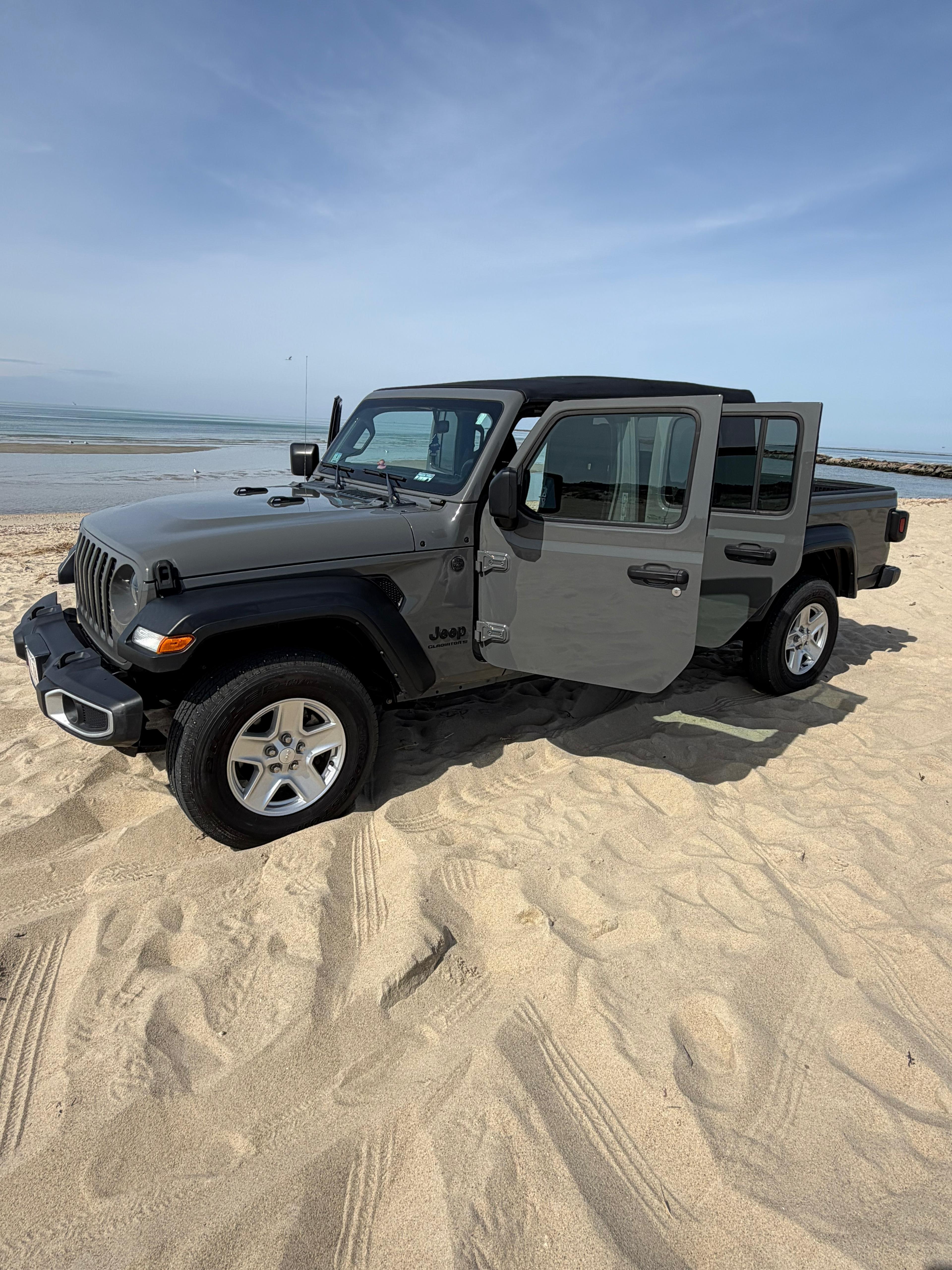 Jeep Gladiator 2023 in 