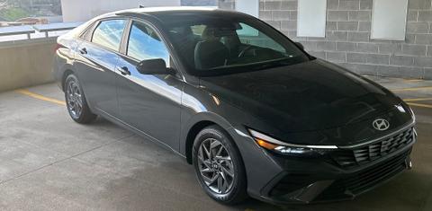 Hyundai Elantra 2024