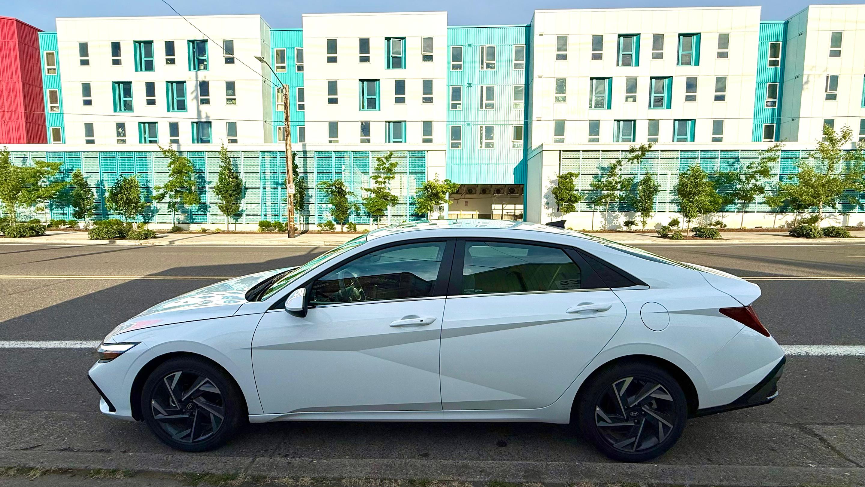 Hyundai Elantra 2025 in Portland, OR