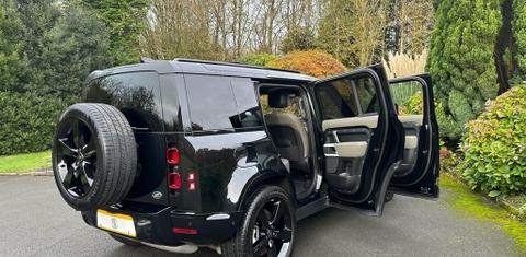 Land Rover Defender 2024