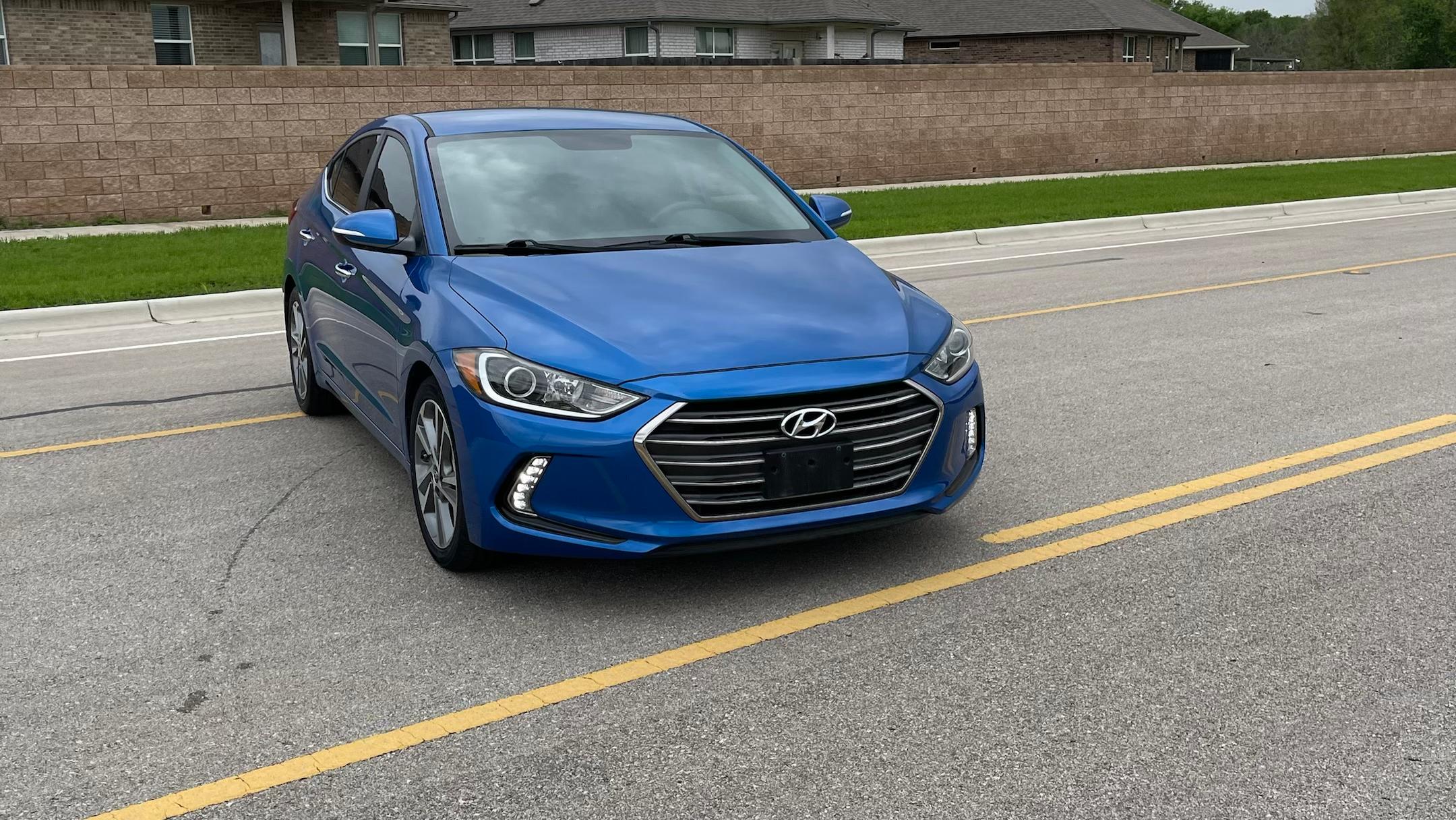 Hyundai Elantra 2017 in Del Valle, TX