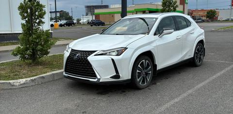 Lexus UX 2022