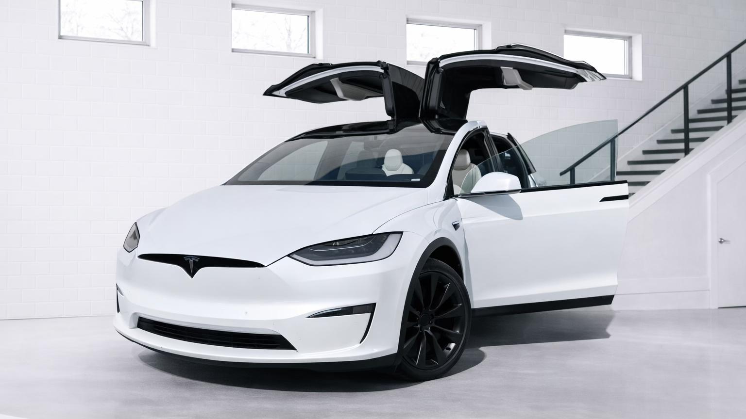 Tesla Model X 2022 in 