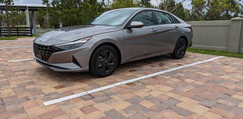 Hyundai Elantra 2022