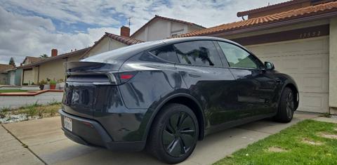 Tesla Model Y 2026