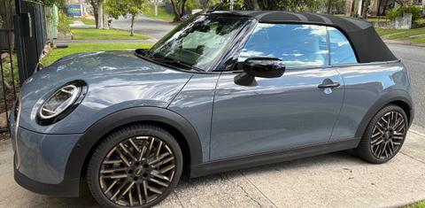 MINI CONVERTIBLE 2023