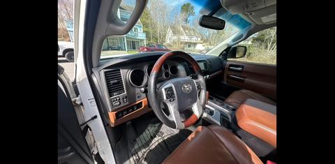 Toyota Sequoia 2017