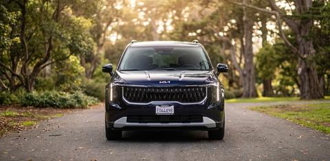Kia Carnival Hybrid 2026
