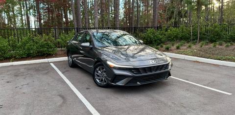 Hyundai Elantra 2024