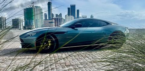 Aston Martin DB11 2019