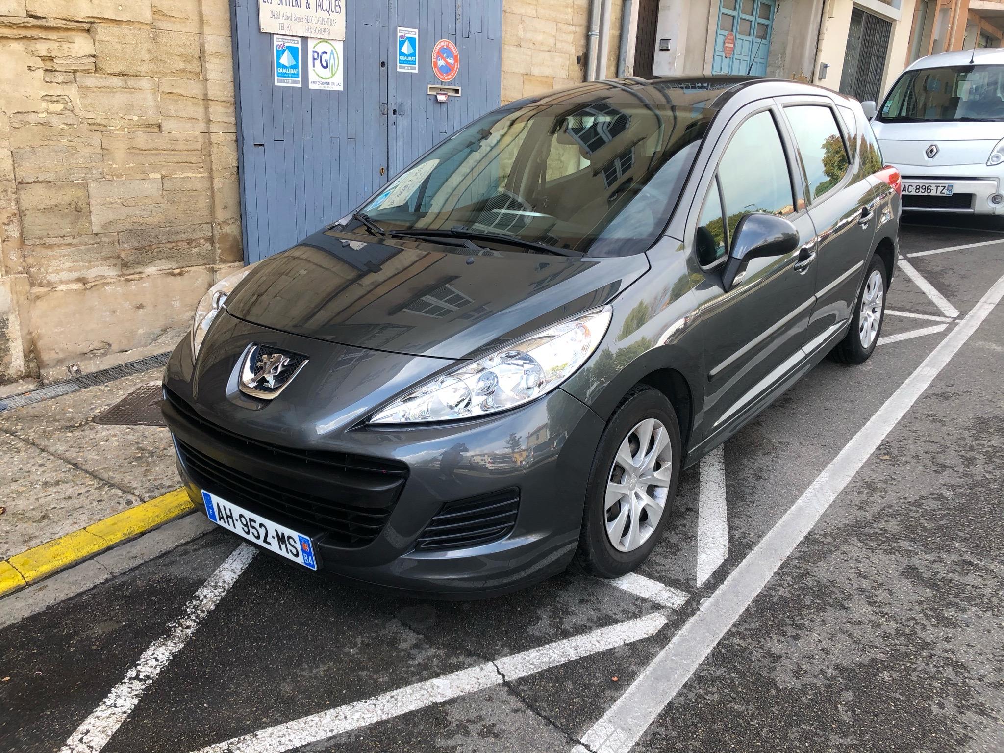 Peugeot 207 SW 2009 à Carpentras