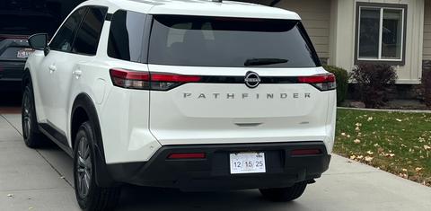 Nissan Pathfinder 2025