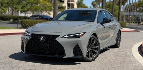 Lexus IS 2025