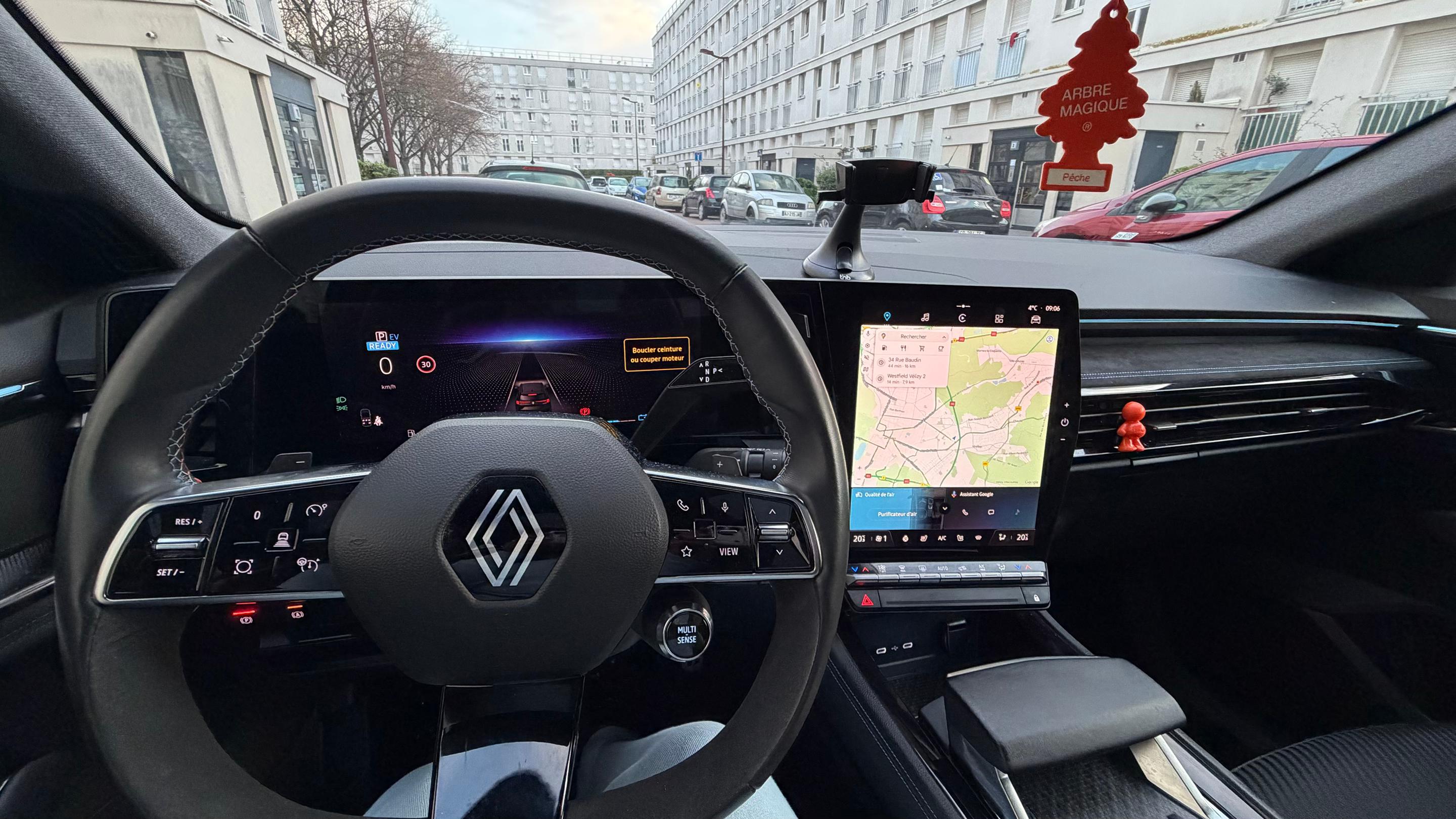 Renault ESPACE VI 2024 à Versailles