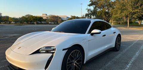 Porsche Taycan 2022
