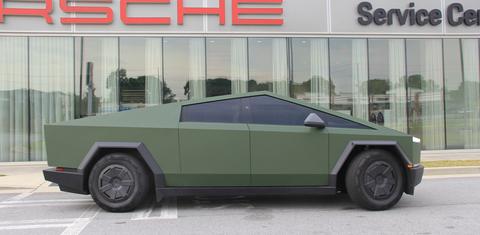 Tesla Cybertruck 2026
