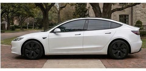 Tesla Model 3 2024