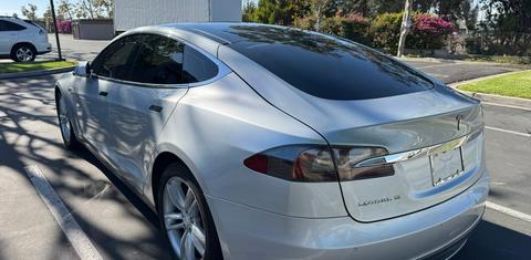 Tesla Model S 2014