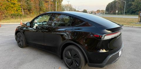 Tesla Model Y 2026
