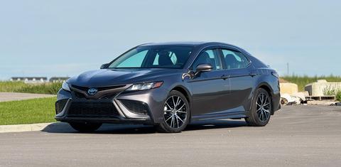 Toyota Camry Hybrid 2024