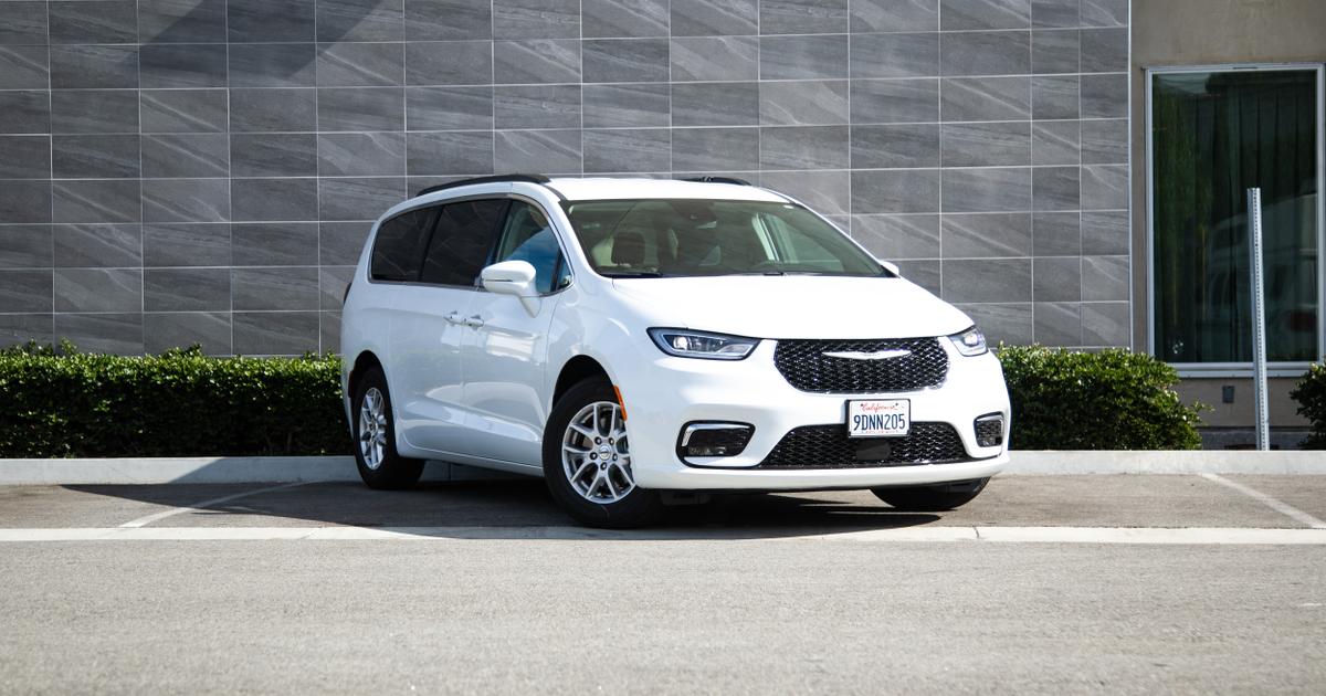 Chrysler Pacifica 2022 rental in Phoenix, AZ by LA Auto Spot .. Turo