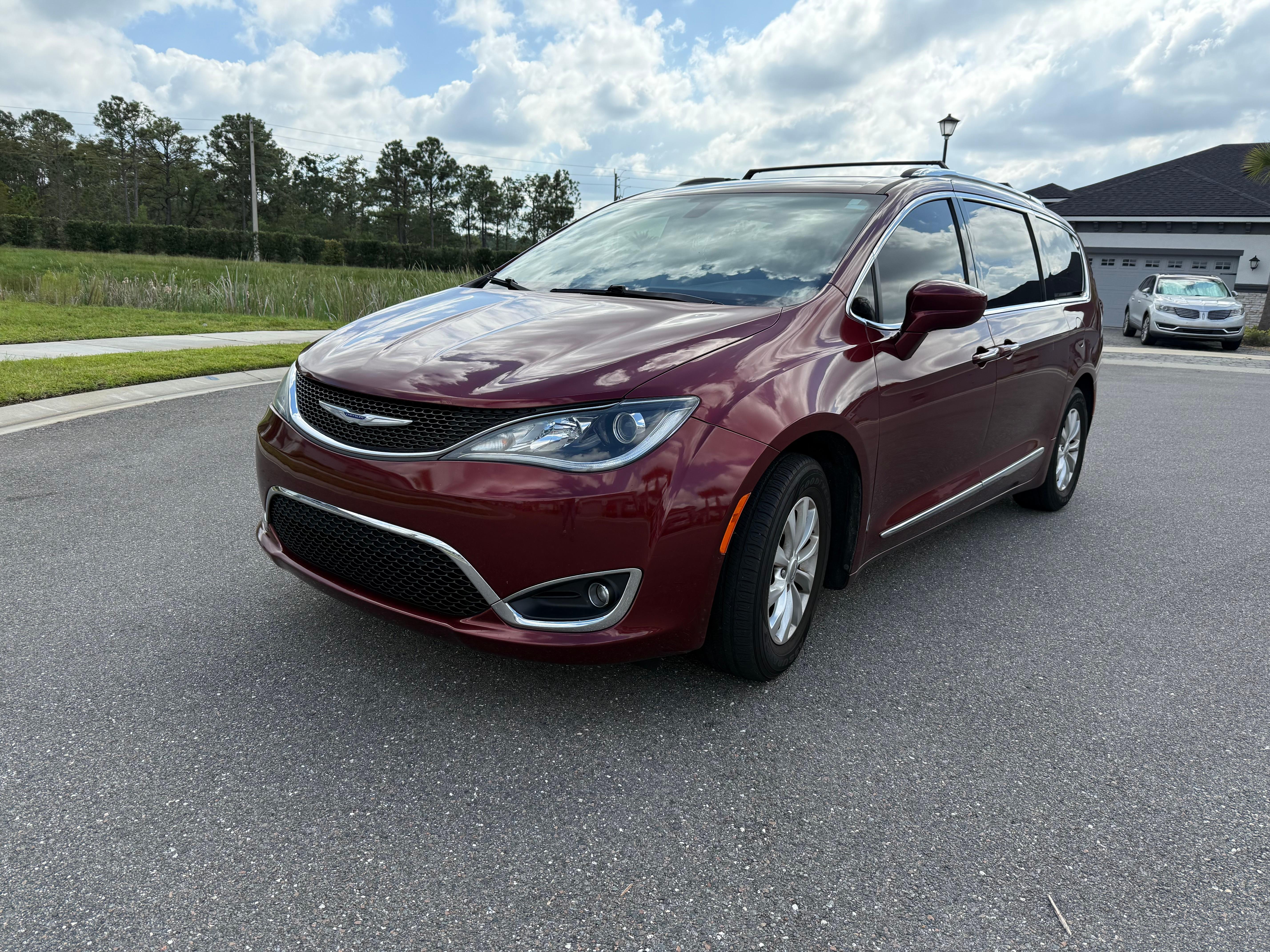 Chrysler Pacifica 2019 in Port Orange, FL
