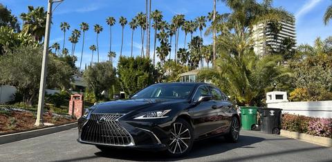 Lexus ES 2023