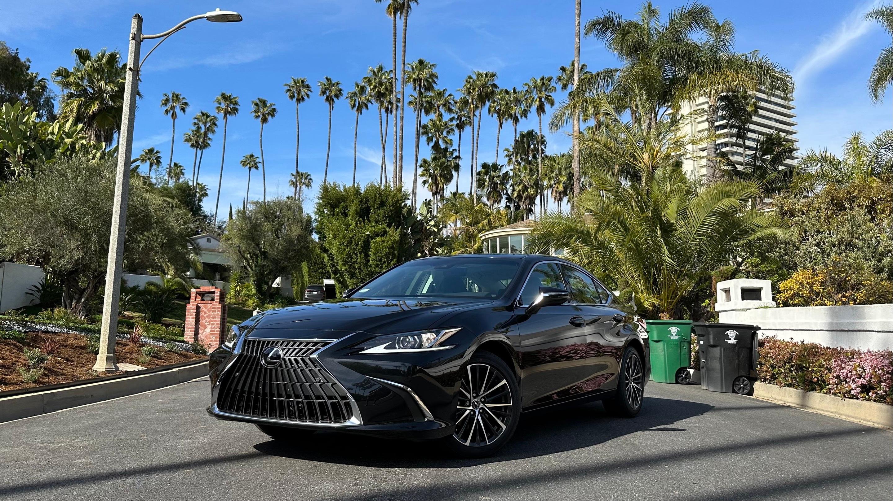 Lexus ES 2023 in 