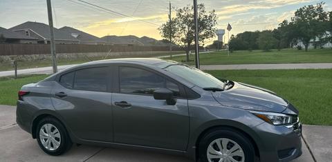 Nissan Versa 2025