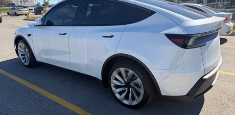 Tesla Model Y 2026