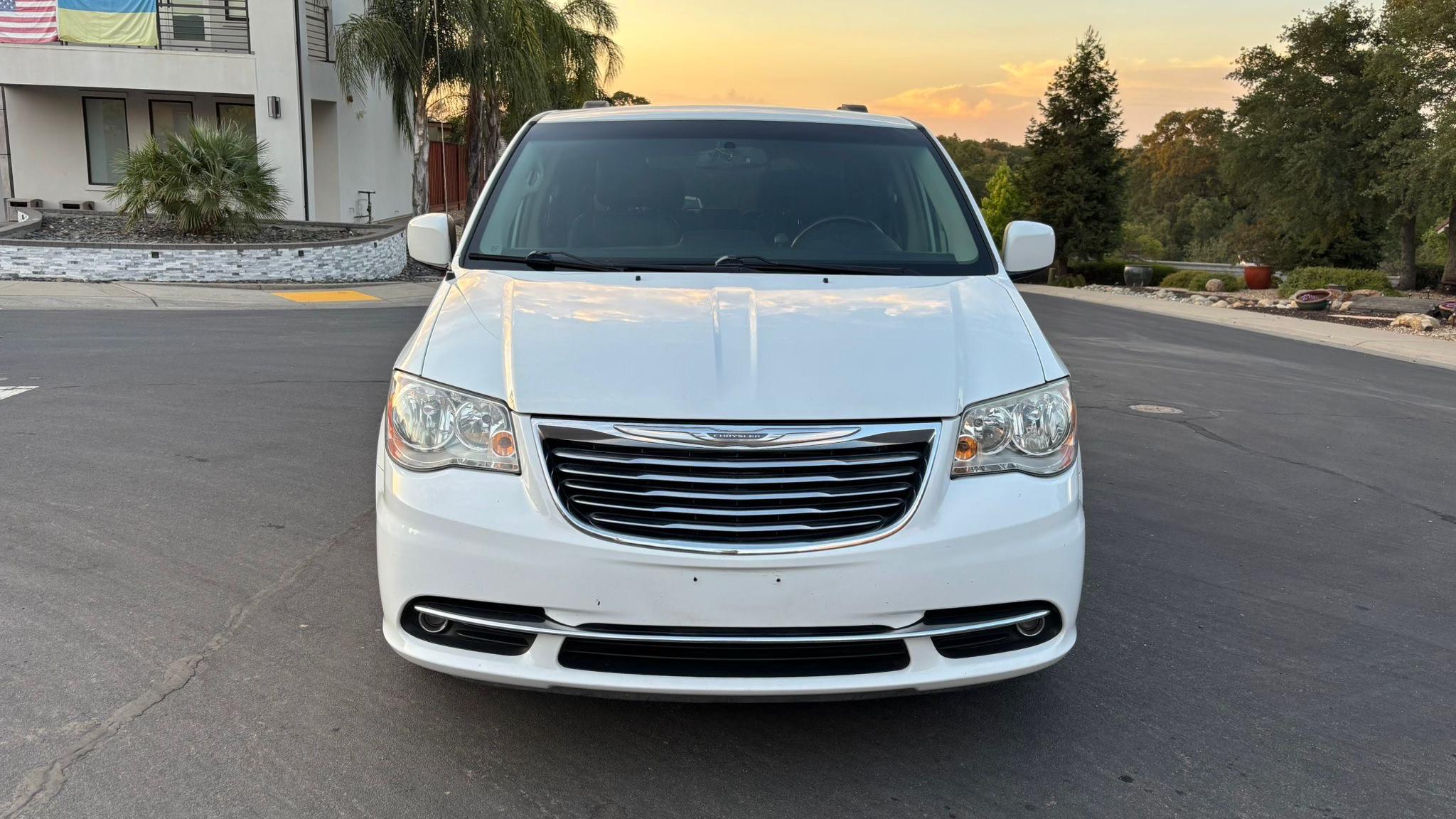Chrysler Town & Country 2016 in 
