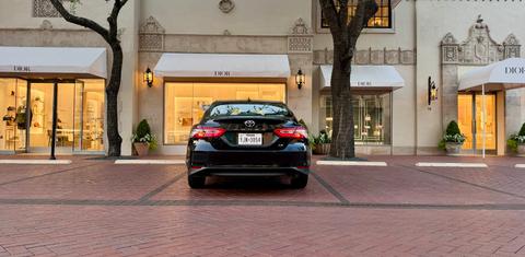 Toyota Camry 2019