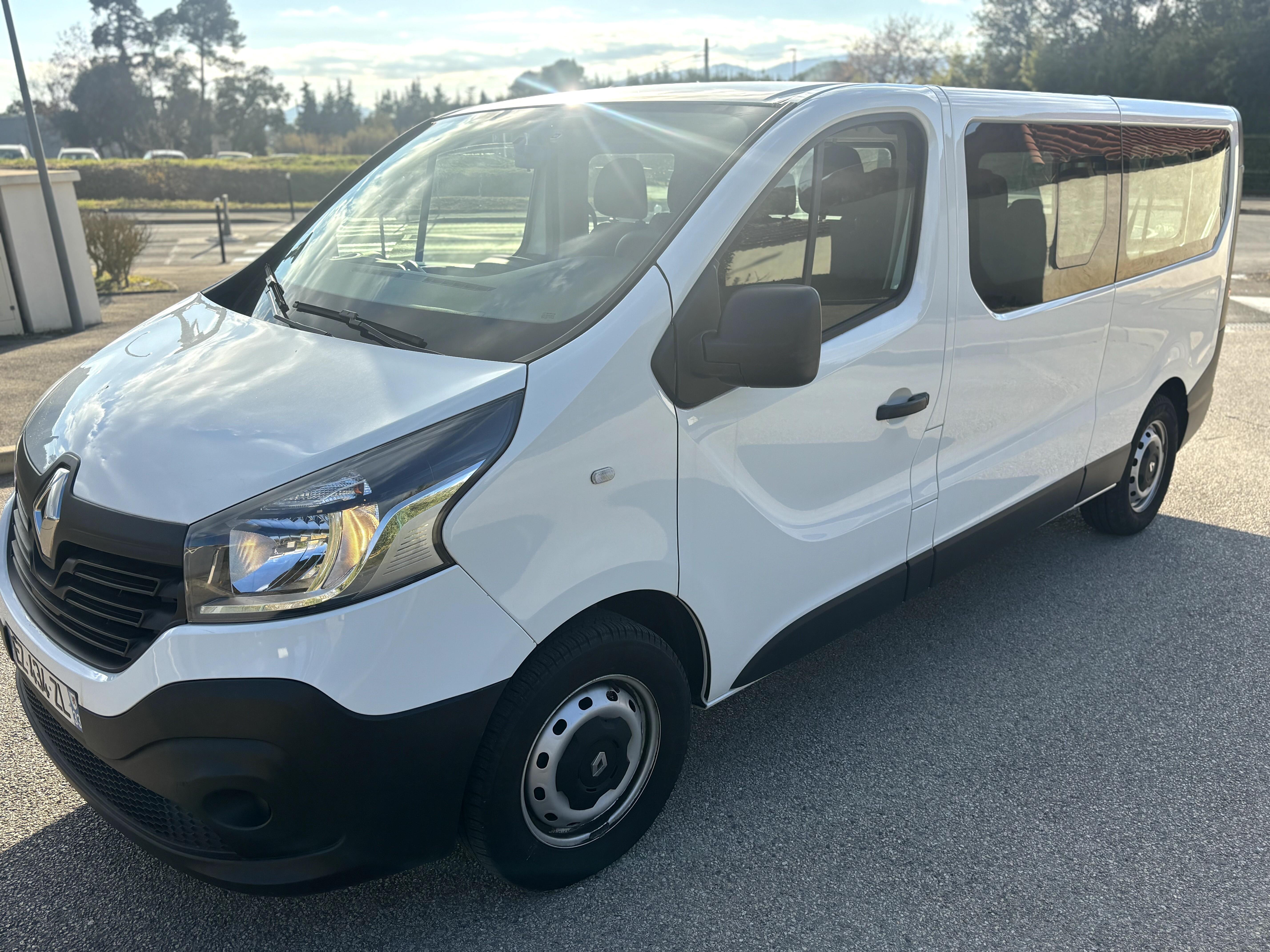 Renault TRAFIC III 2018 à Marseille