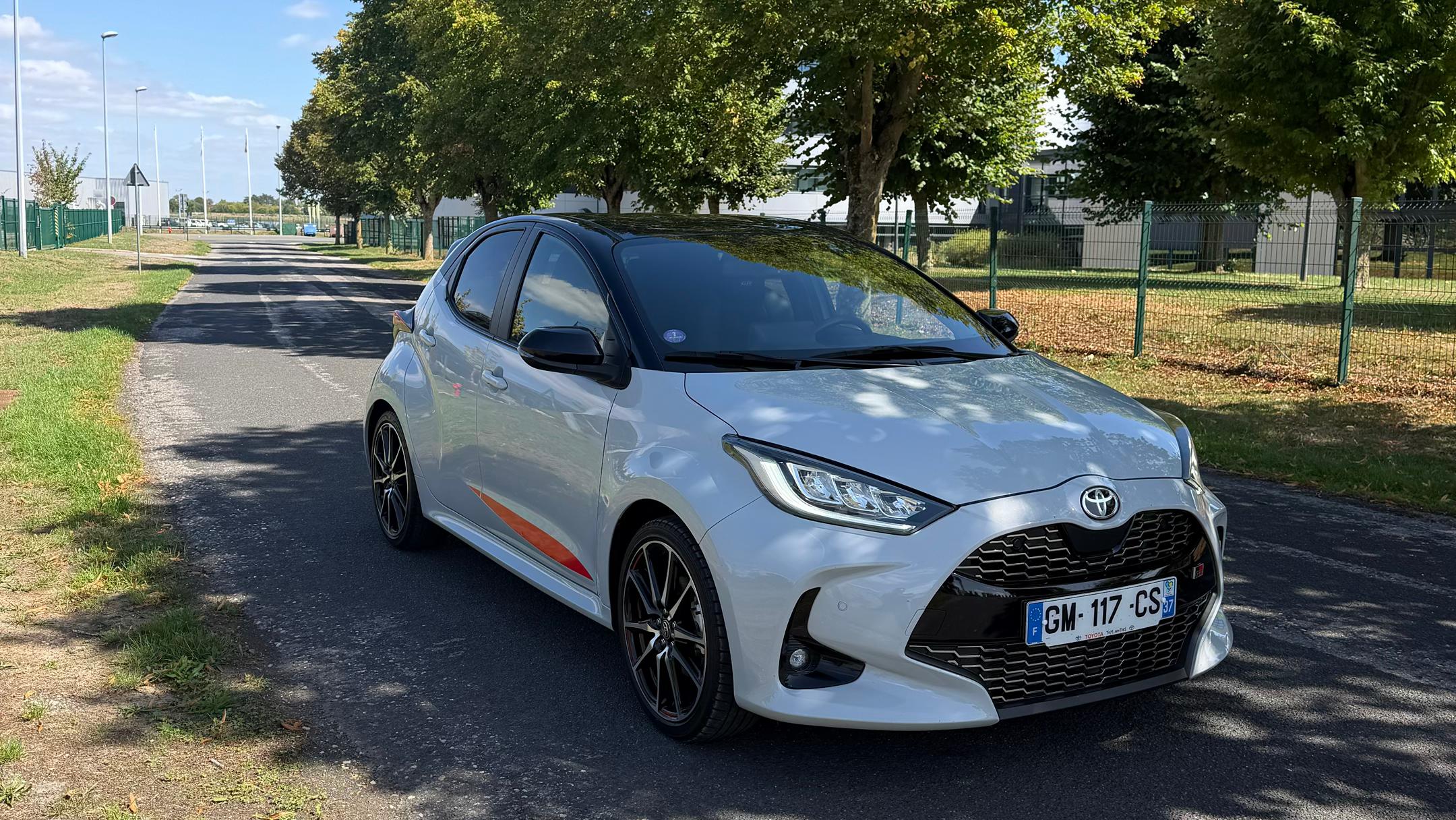 Toyota YARIS 2023 in Beauvais