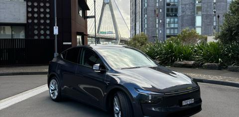 Tesla MODEL Y 2025
