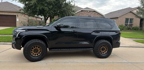 Toyota Sequoia 2024