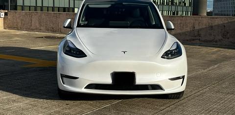 Tesla Model Y 2025