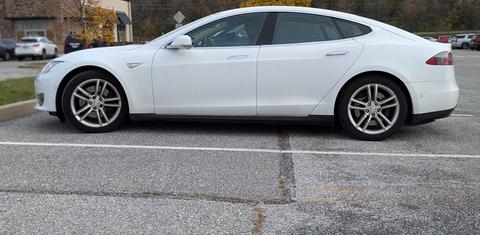 Tesla Model S 2015