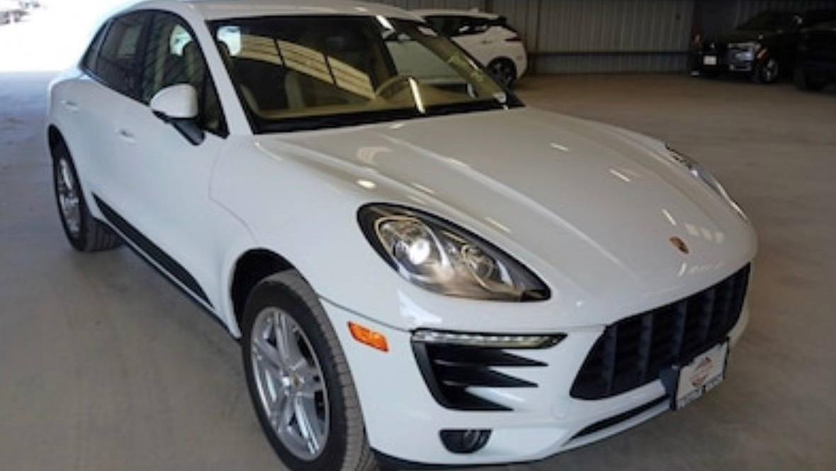 Porsche Macan 2016 in Los Angeles, CA