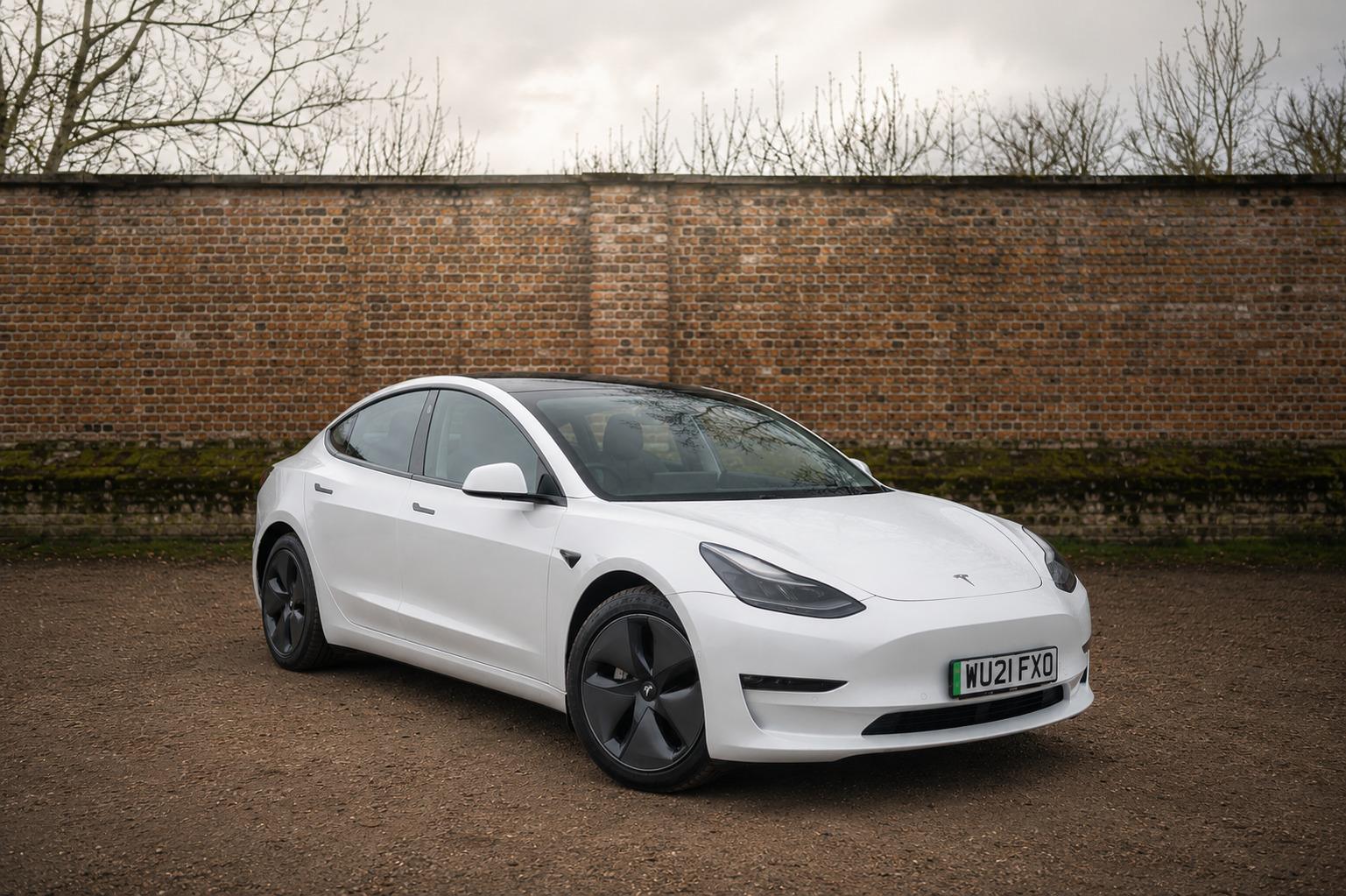 Tesla Model 3 2021 à Swindon