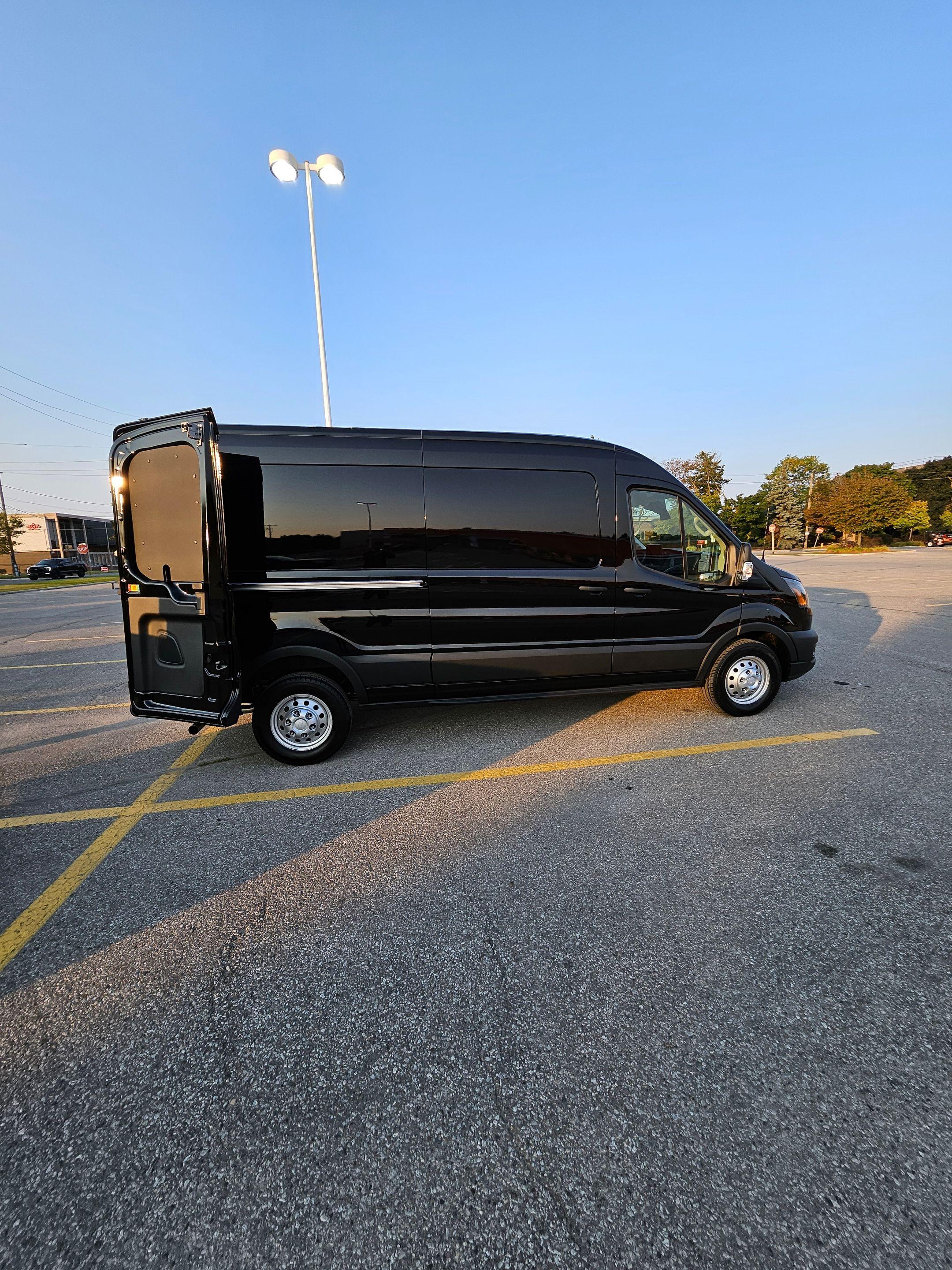Ford Transit Cargo 2024 à 