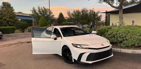 Toyota Camry Hybrid 2025