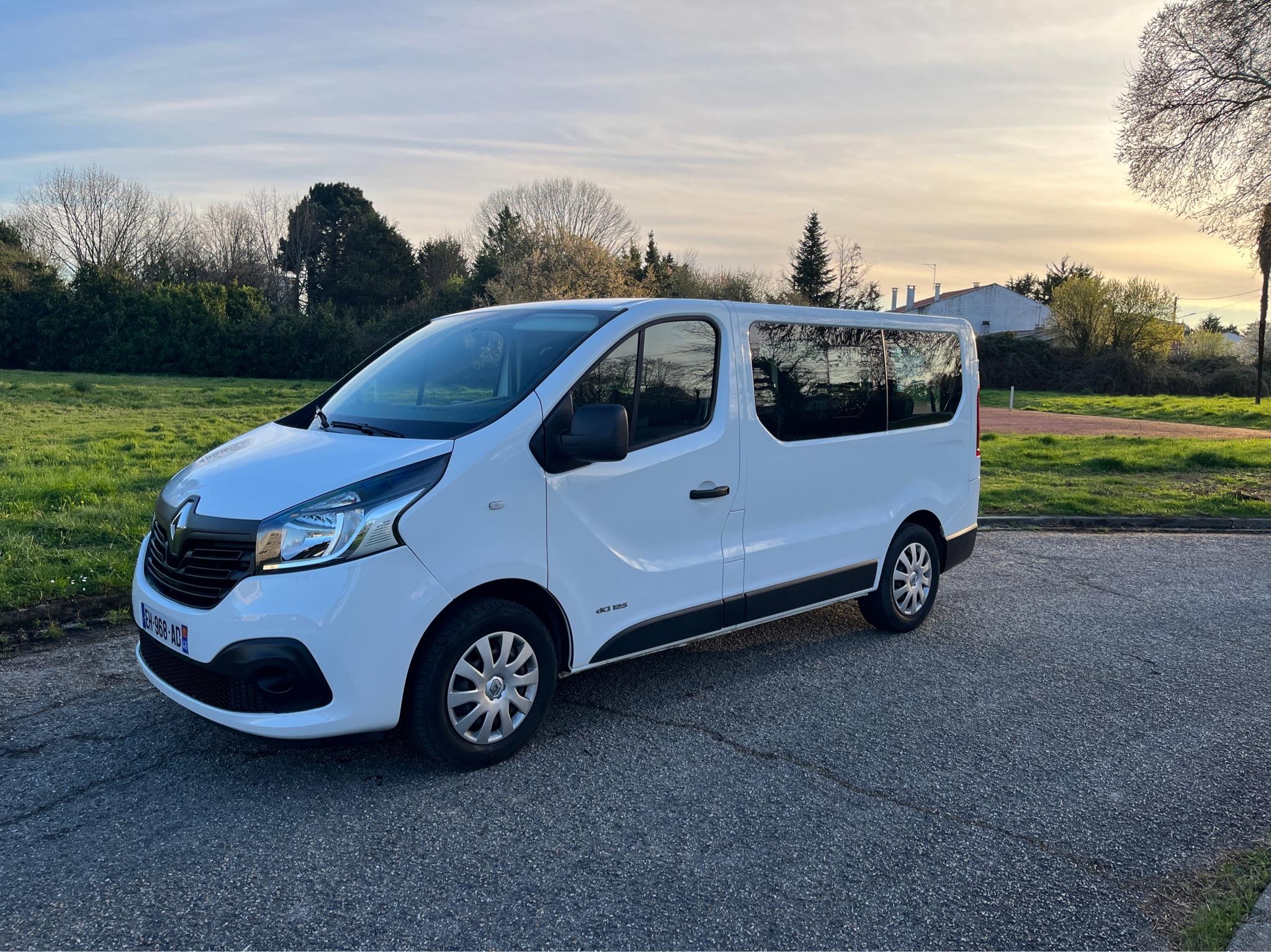 Renault TRAFIC III 2016 à Mérignac